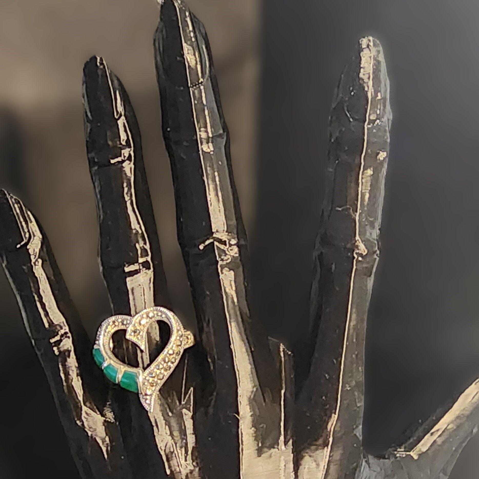 925 Ayar Gümüş Yeşil Taşlı Markazit Kalp Yüzük