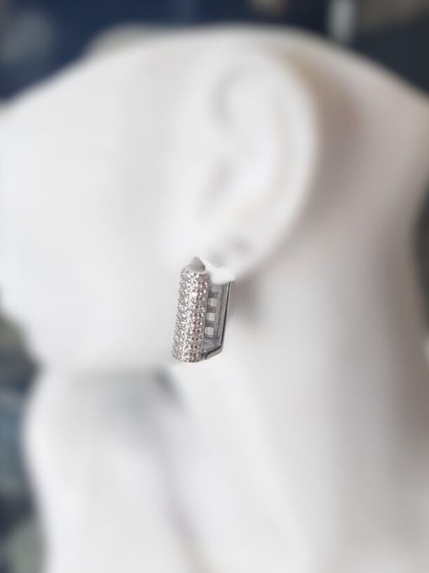 925 Ayar Gümüş  Zirkon Taşlı Klipsli Silindir Küpe