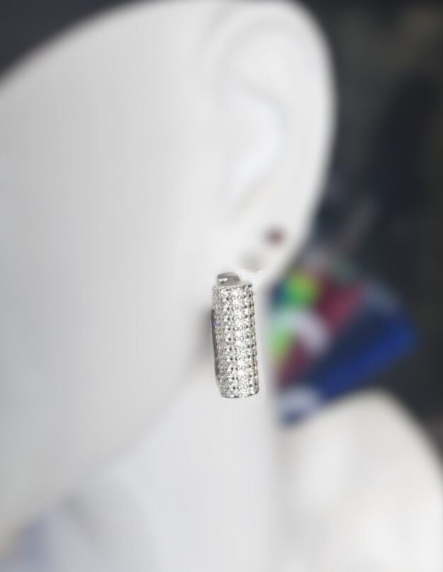 925 Ayar Gümüş  Zirkon Taşlı Klipsli Silindir Küpe