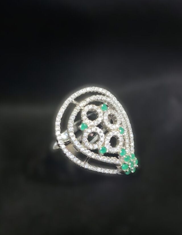 925 Ayar Gümüş Büyük Damla Zirkon Yüzük